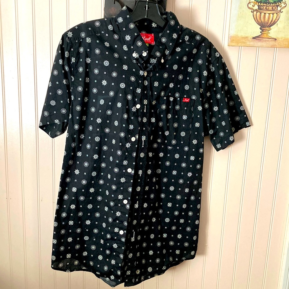 Size: M in Men Color: Black